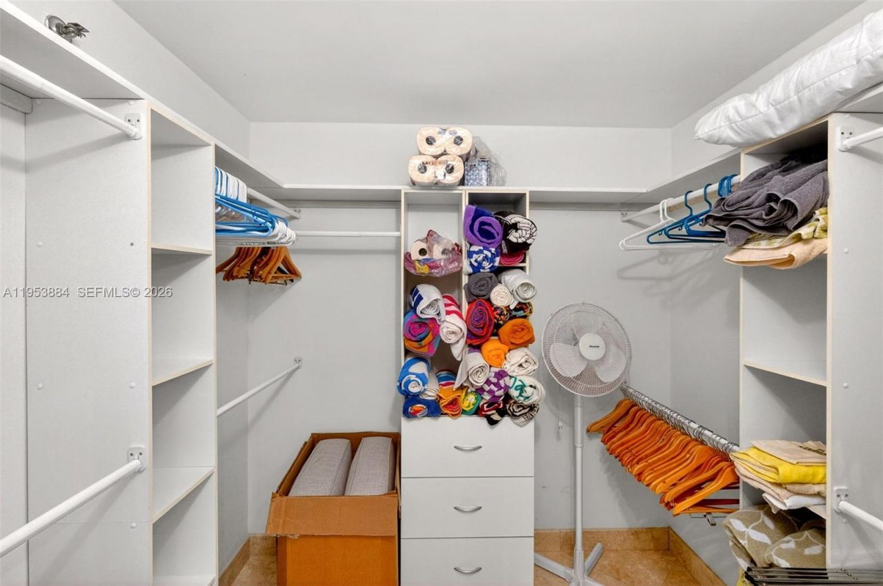 2401 Collins Ave , Unit 908, Miami Beach, FL 33140 Photo