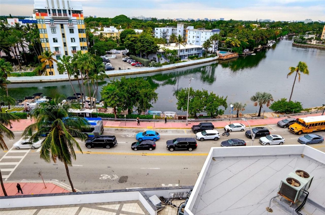 2401 Collins Ave , Unit 908, Miami Beach, FL 33140 Photo