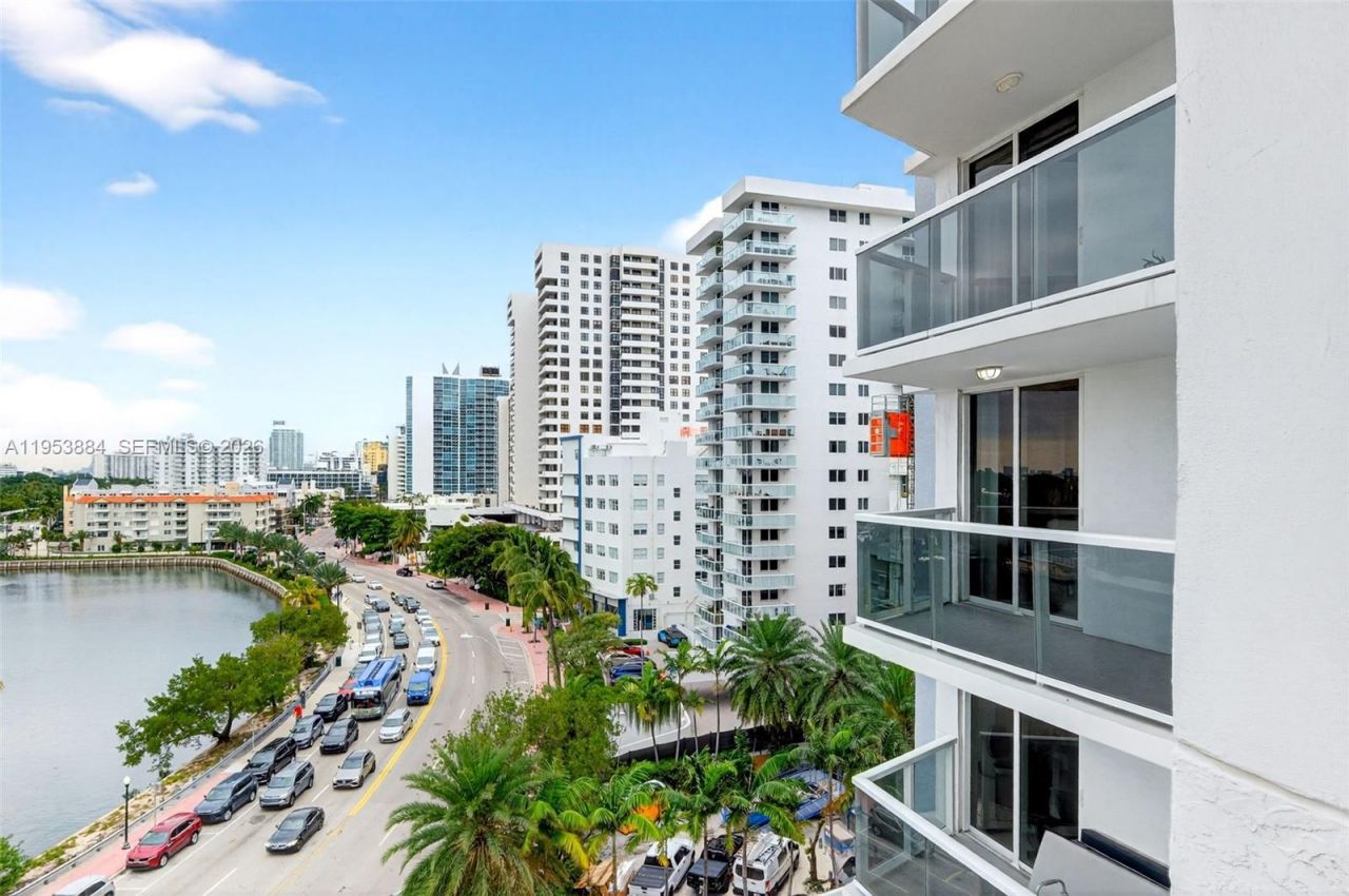 2401 Collins Ave , Unit 908, Miami Beach, FL 33140 Photo