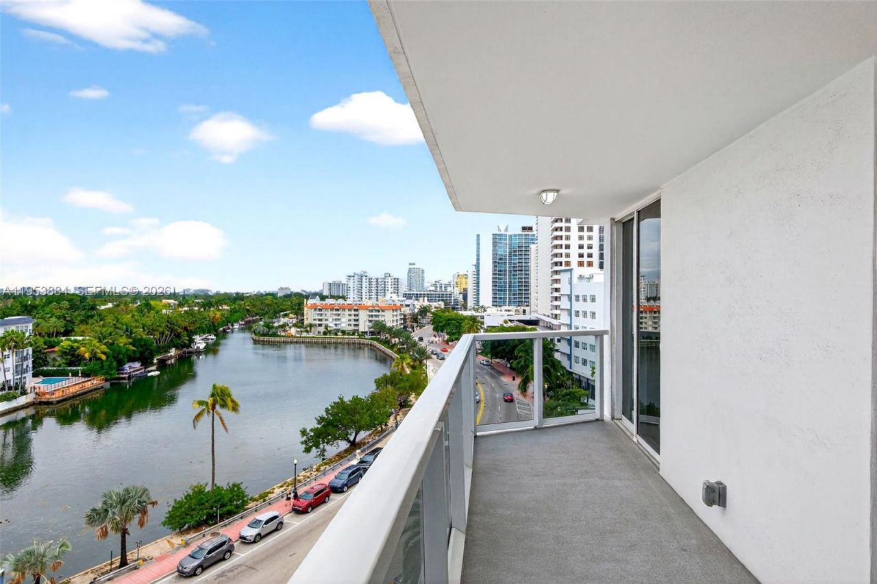 2401 Collins Ave , Unit 908, Miami Beach, FL 33140 Photo