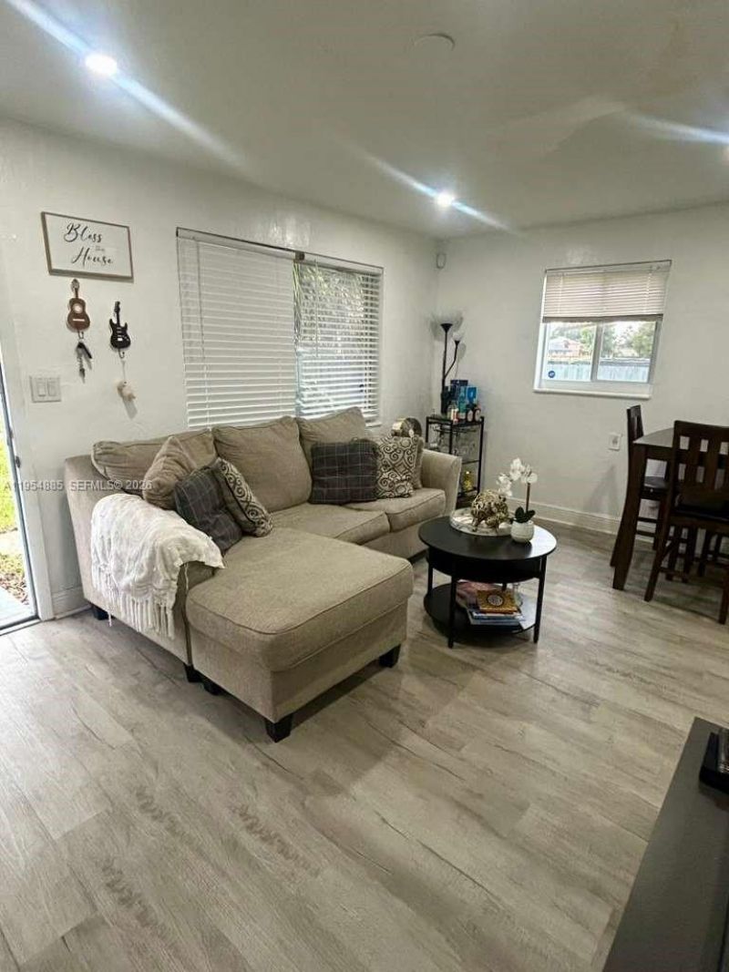 616 NW 22nd Rd, Fort Lauderdale, FL 33311 Photo