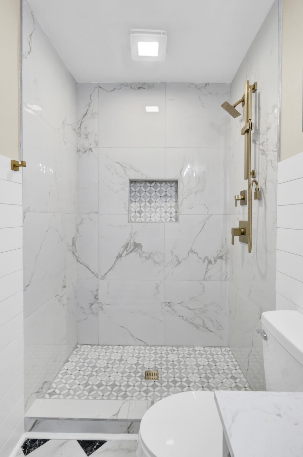 6008 Rembert Drive Photo 36