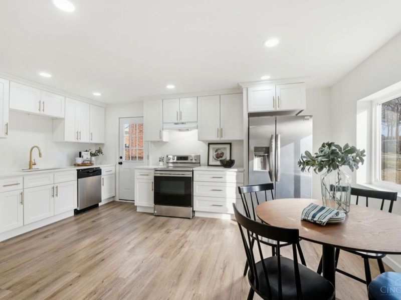 8415 Mayfair Street, Springfield Twp., OH 45216 Photo 3