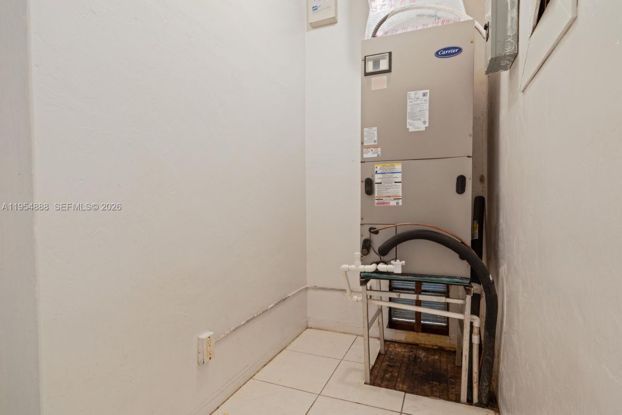 3050 NW 2nd St, Miami, FL 33125 Photo