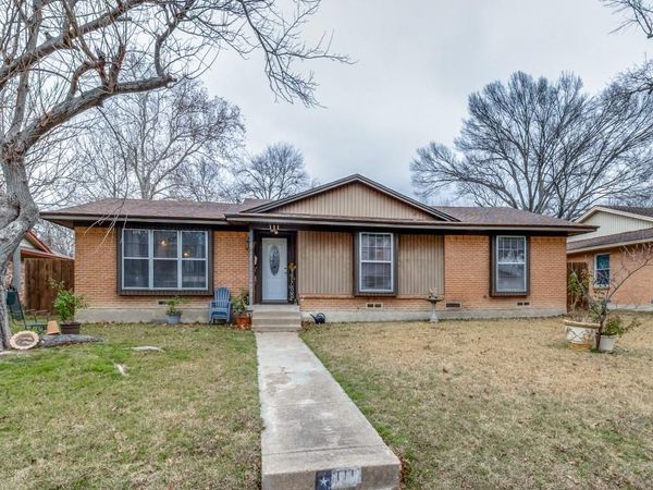 111 W Kenwood Drive , Garland, TX 75041