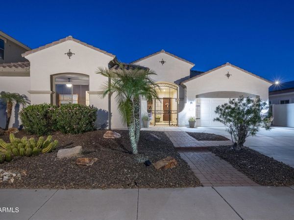 18426 W CHERYL Drive, Waddell, AZ 85355