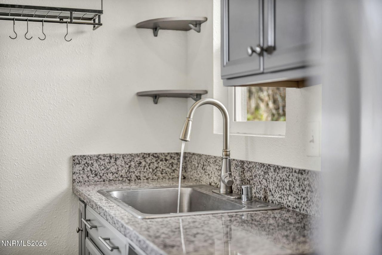 7575 Halifax Drive, Reno, NV 89506 Photo