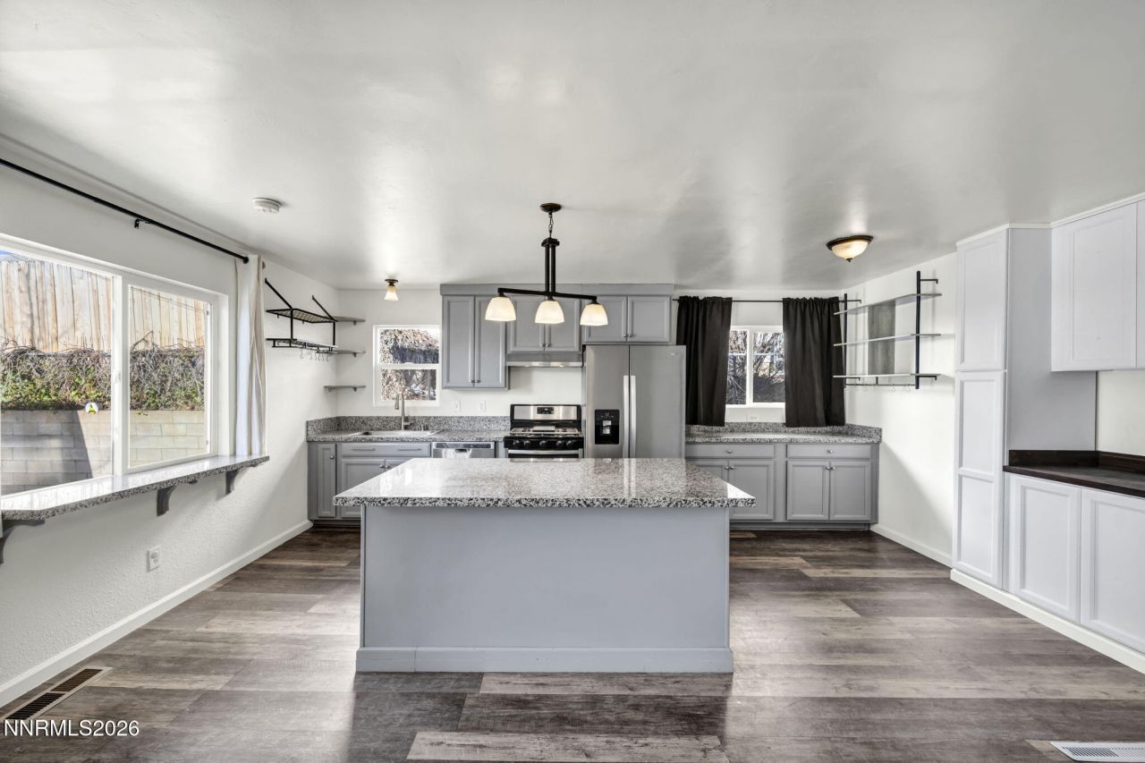 7575 Halifax Drive, Reno, NV 89506 Photo