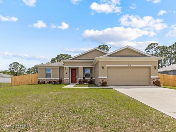 209 Wendover Road SW, Palm Bay, FL 32908