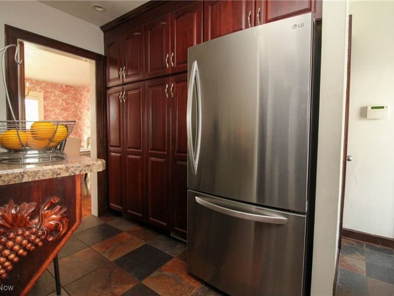 4833 Oak Knoll Drive, Boardman, OH 44512 Photo 7