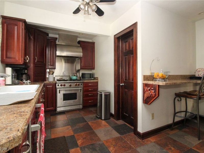 4833 Oak Knoll Drive, Boardman, OH 44512 Photo 8