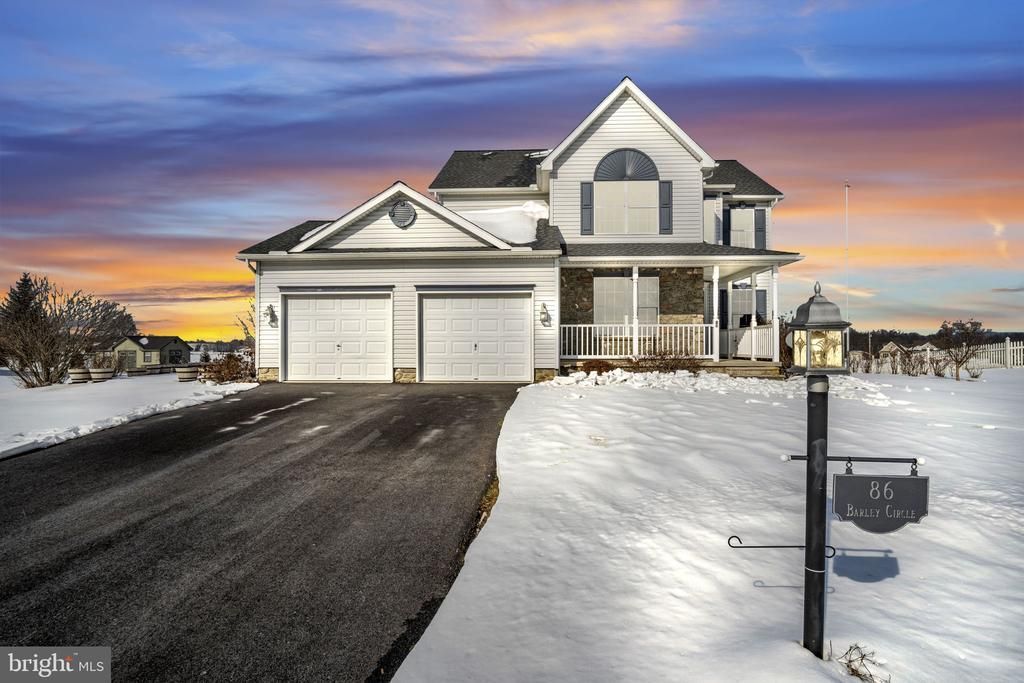 86 BARLEY CIRCLE, HANOVER, PA 17331
