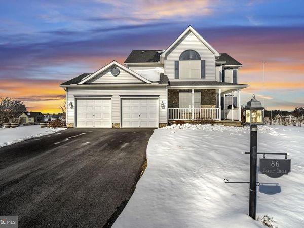 86 BARLEY CIRCLE, HANOVER, PA 17331