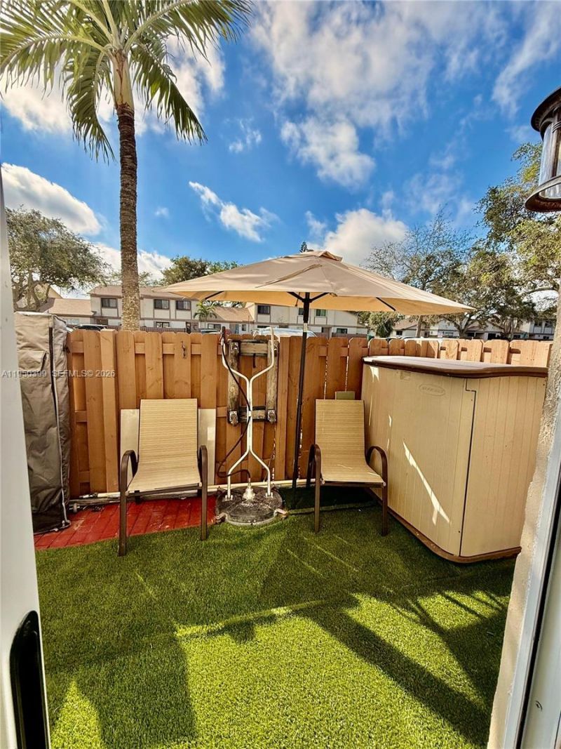 10625 NW 30th Pl, Unit 1, Sunrise, FL 33322 Photo