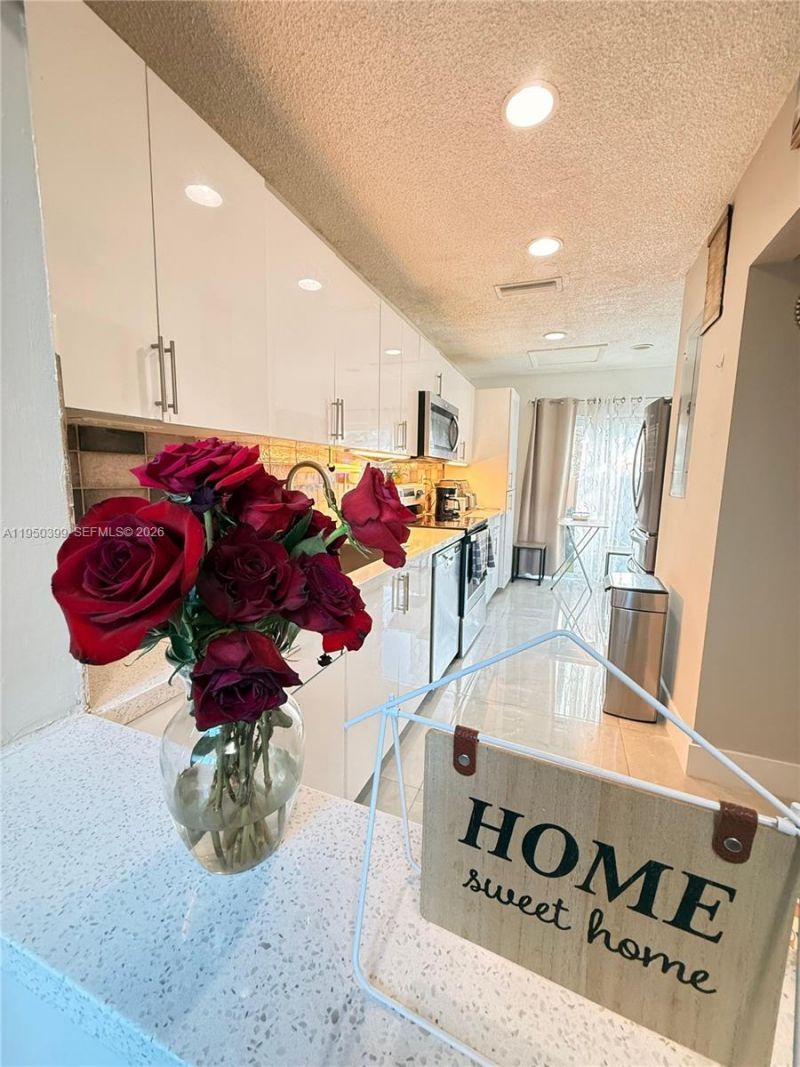 10625 NW 30th Pl, Unit 1, Sunrise, FL 33322 Photo