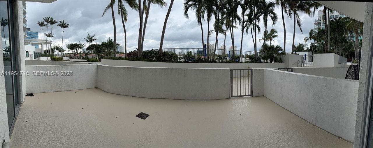 3029 NE 188th St, Unit 319, Aventura, FL 33180 Photo