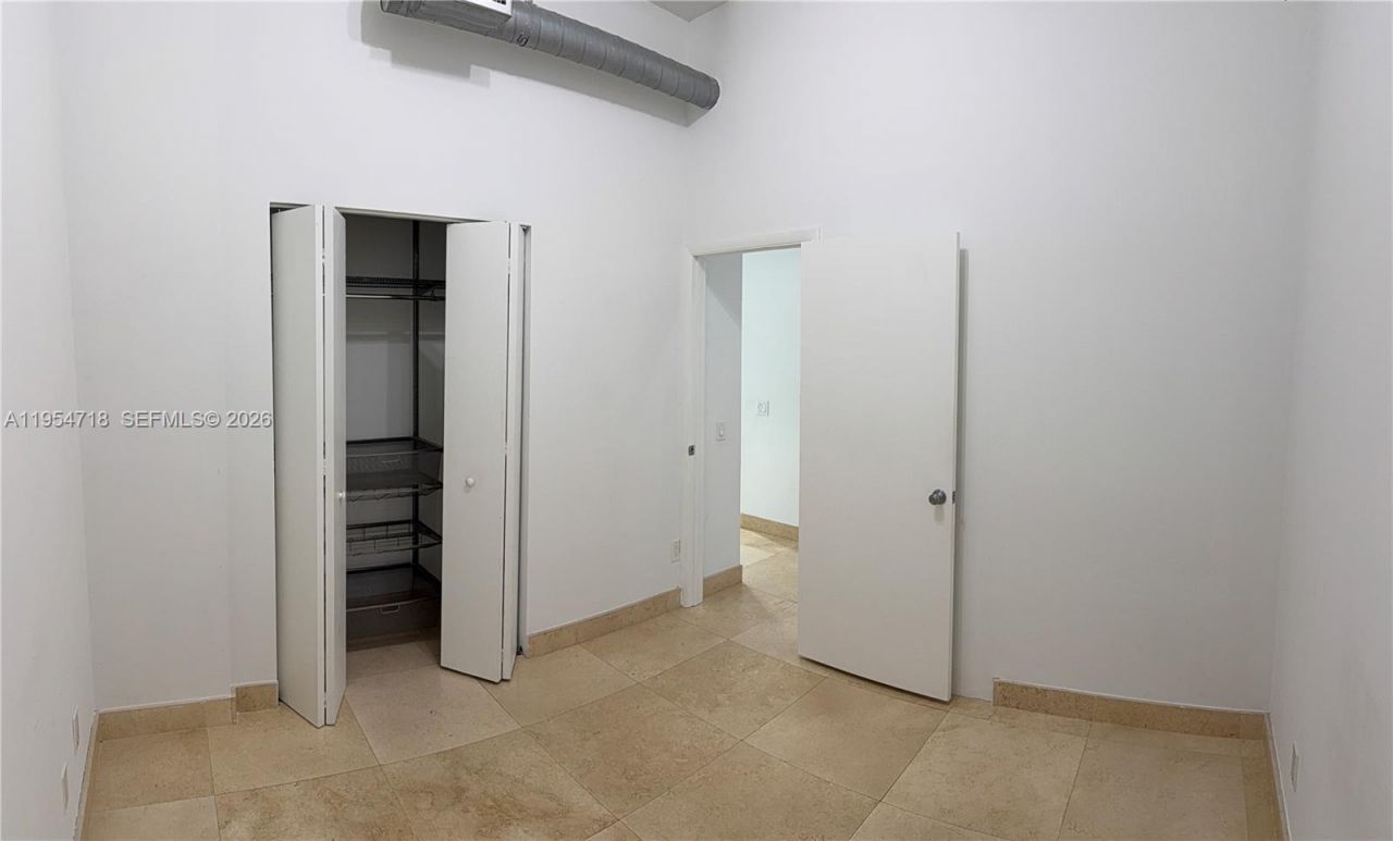 3029 NE 188th St, Unit 319, Aventura, FL 33180 Photo