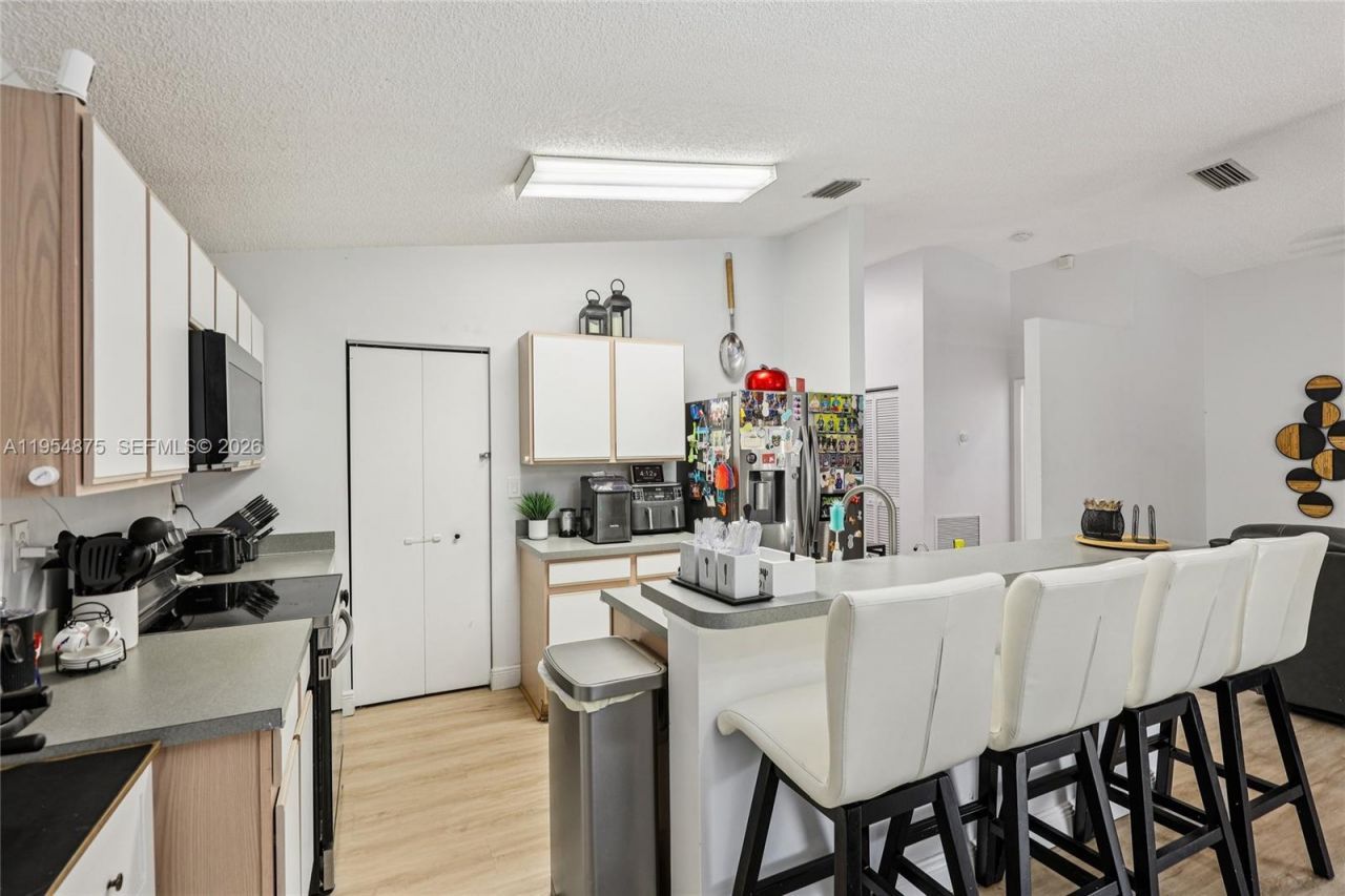 10412 SW 23rd Ct, Miramar, FL 33025 Photo