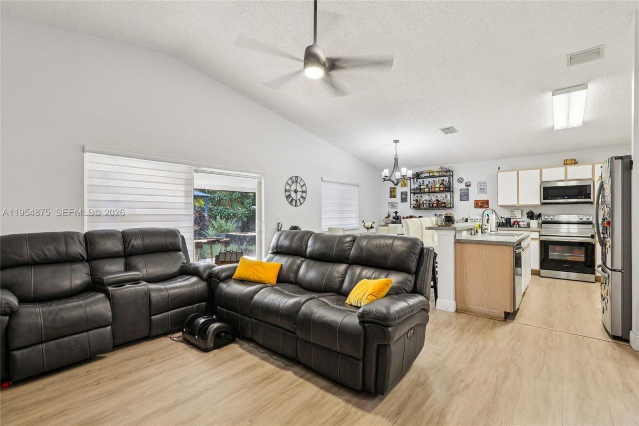 10412 SW 23rd Ct, Miramar, FL 33025 Photo