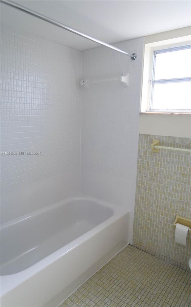 1690 NE 191st St, Unit 416-1, Miami, FL 33179 Photo