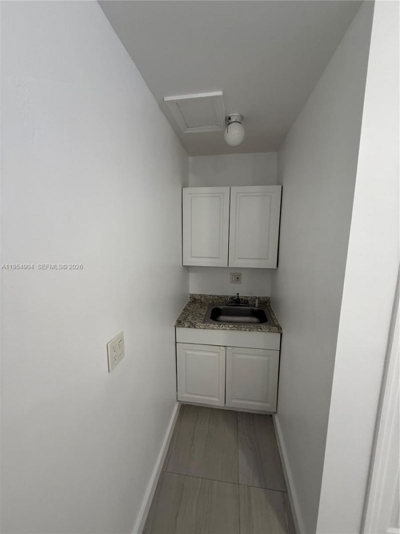 4910 SW 98th Ave Rd, Unit a, Miami, FL 33165 Photo