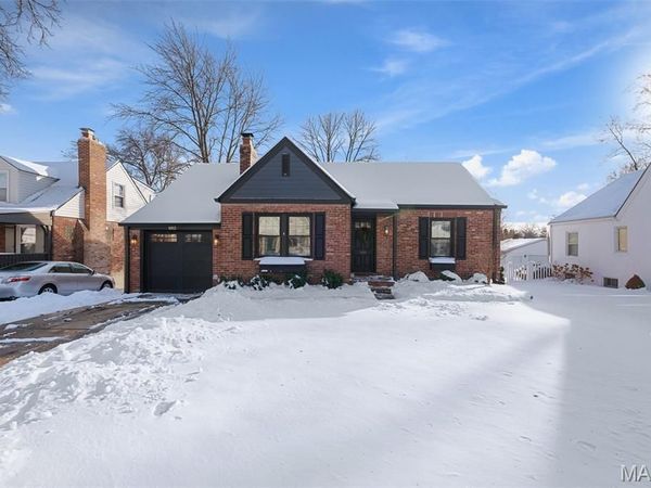 1012 Nolan Drive, Glendale, MO 63122