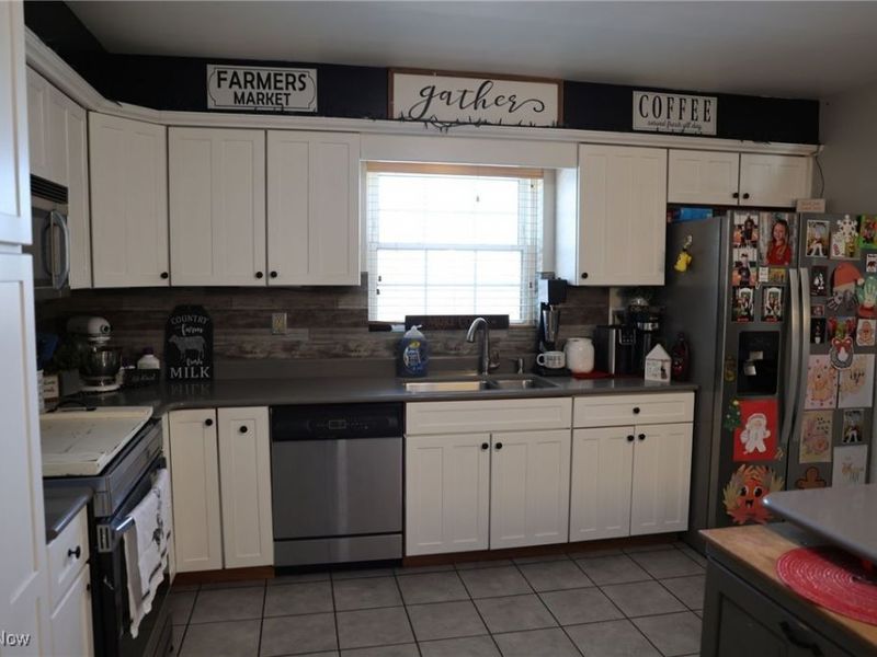 277 Furda Lane, Wintersville, OH 43953 Photo 5