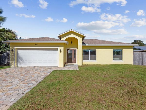 3037 SE Iris Street, Stuart, FL 34997