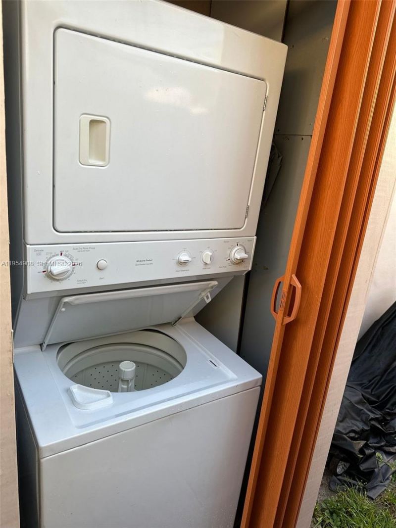 1610 N Hayes Str , Unit B, Hollywood, FL 33020 Photo