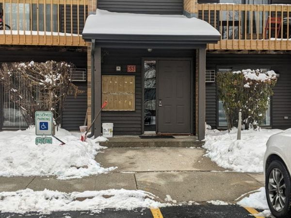 651 Virginia Road, Unit 126, Crystal Lake, IL 60014