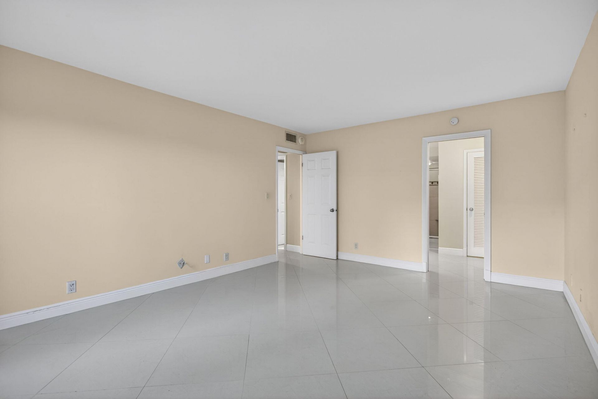 405 N Ocean Boulevard, Unit 208, Pompano Beach, FL 33062 Photo