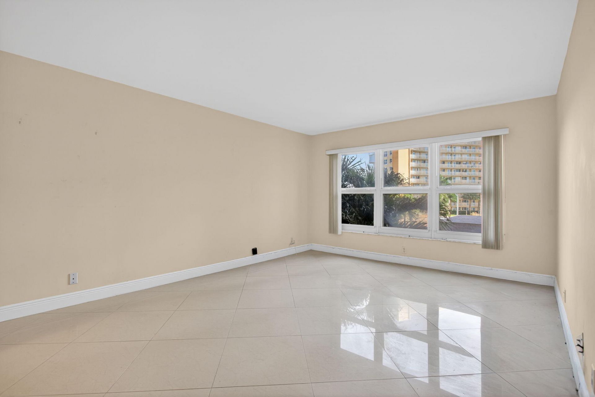 405 N Ocean Boulevard, Unit 208, Pompano Beach, FL 33062 Photo