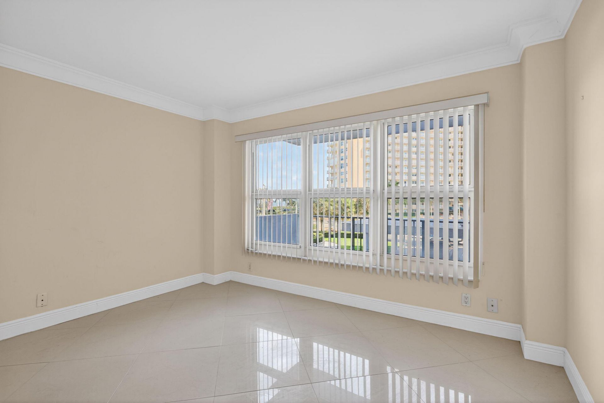 405 N Ocean Boulevard, Unit 208, Pompano Beach, FL 33062 Photo