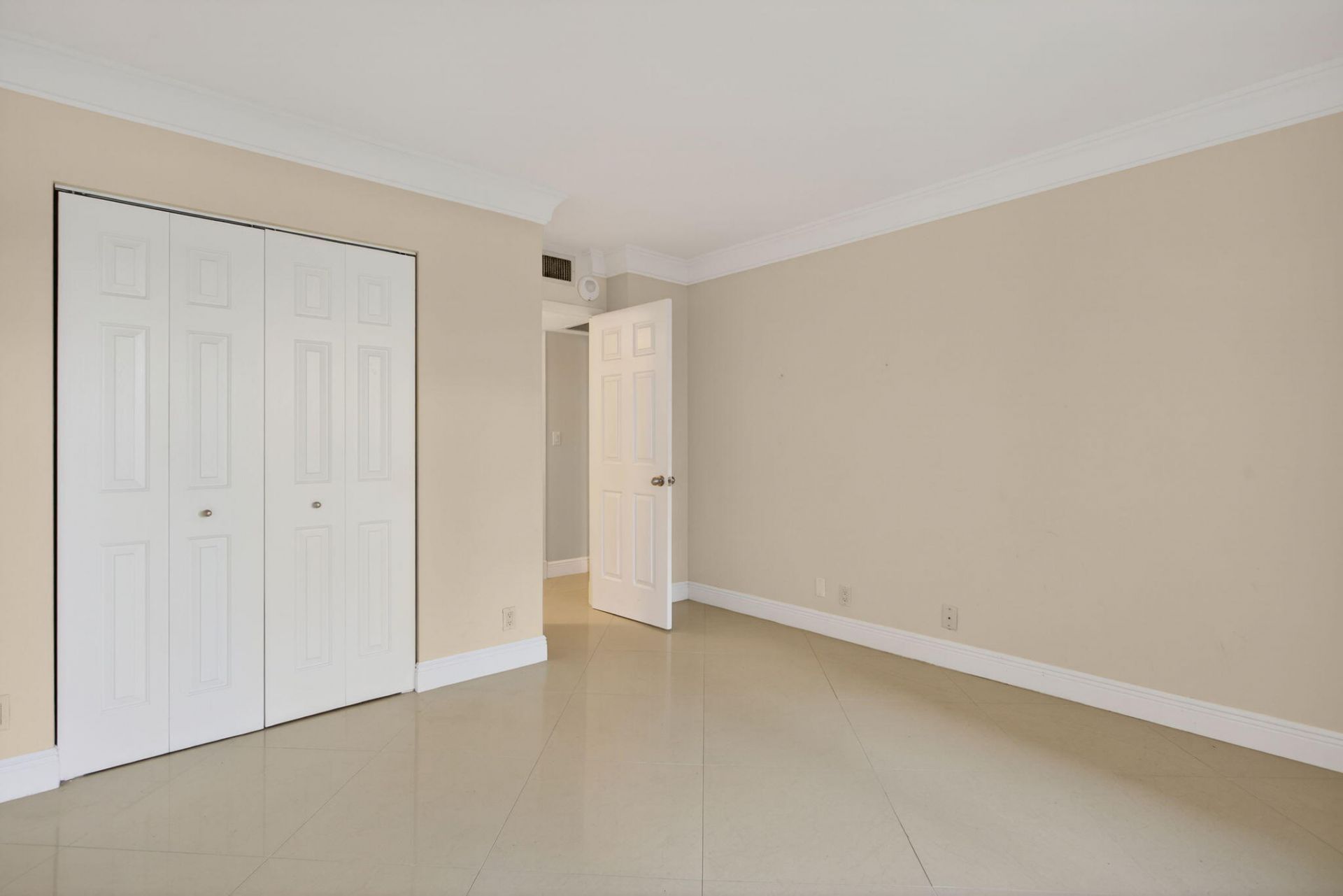 405 N Ocean Boulevard, Unit 208, Pompano Beach, FL 33062 Photo