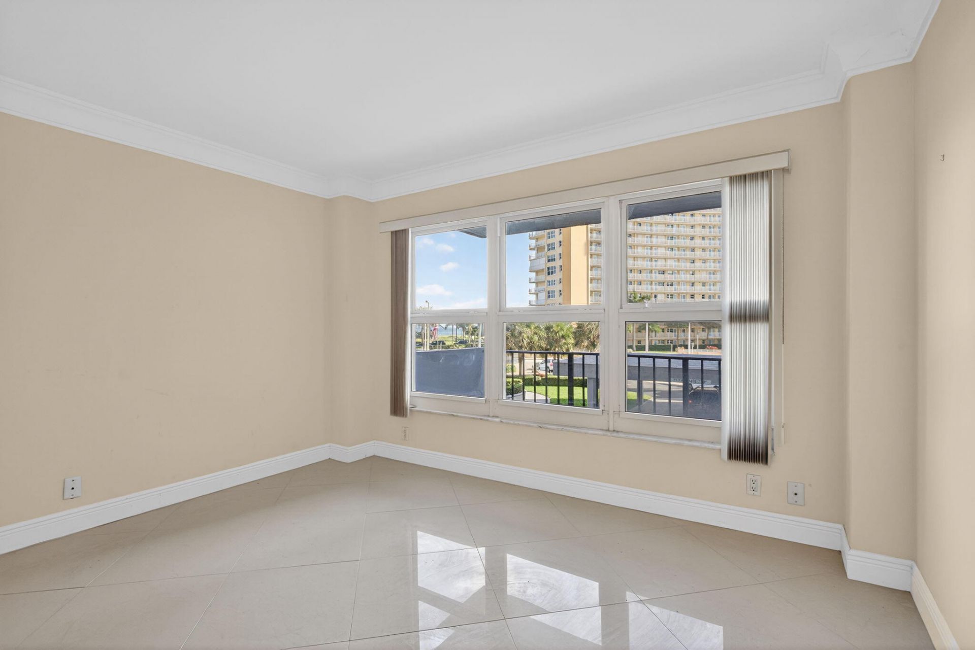 405 N Ocean Boulevard, Unit 208, Pompano Beach, FL 33062 Photo