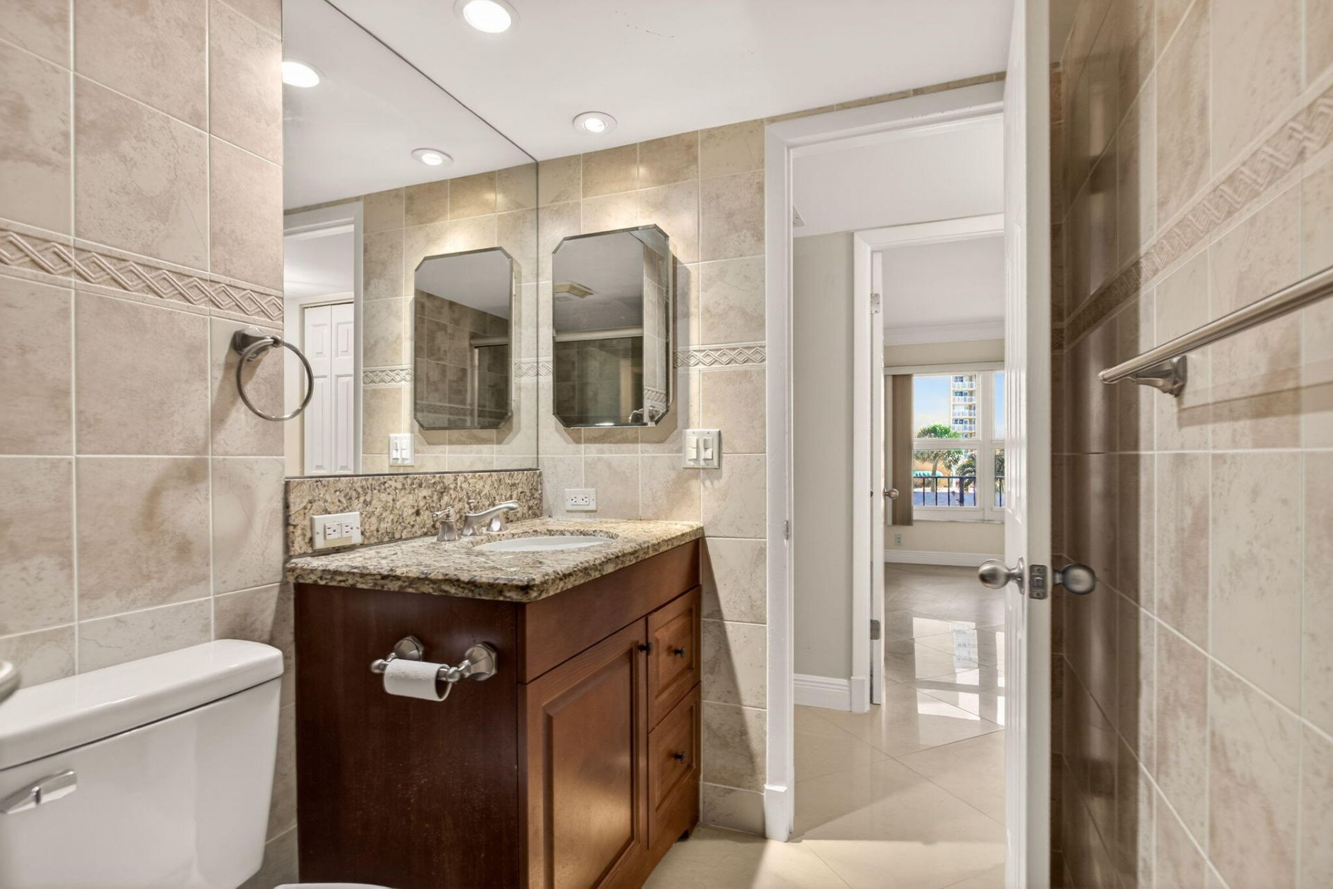 405 N Ocean Boulevard, Unit 208, Pompano Beach, FL 33062 Photo