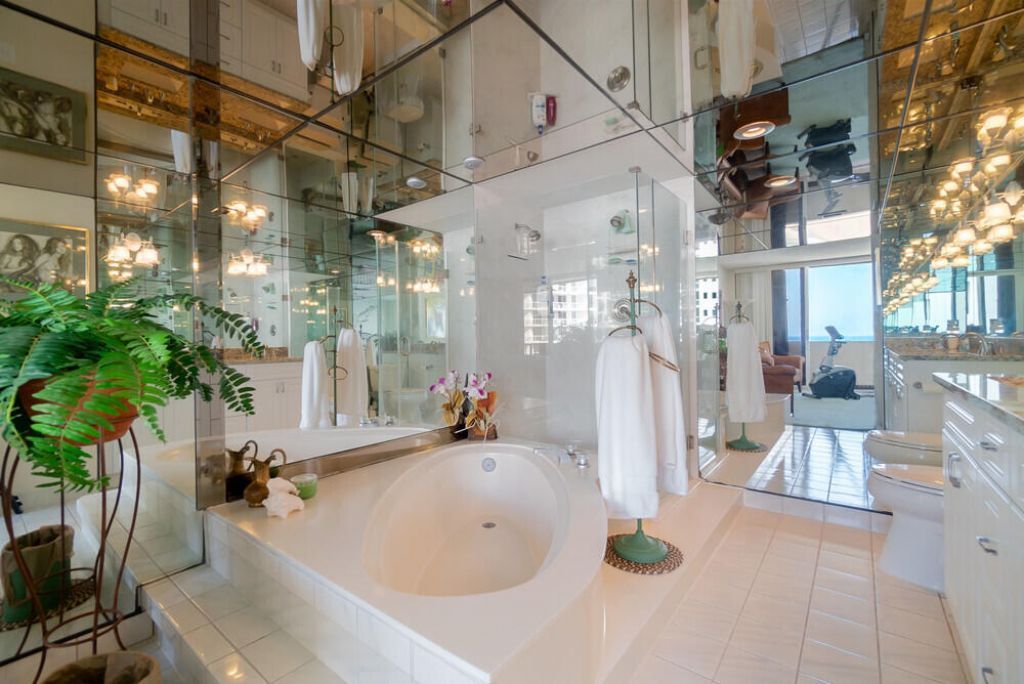 4200 N Ocean Drive, Unit 1-1806, Singer Island, FL 33404 Photo