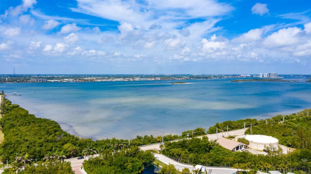 4200 N Ocean Drive, Unit 1-1806, Singer Island, FL 33404 Photo