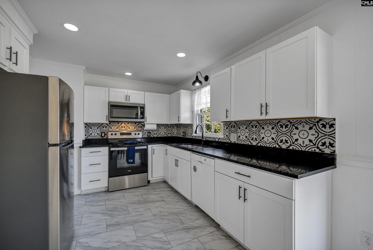 1731 Chadsworth Drive Photo 10