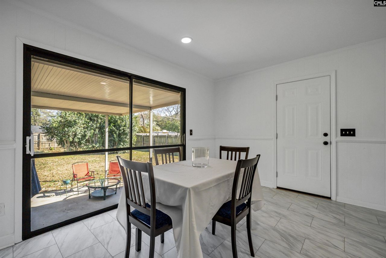 1731 Chadsworth Drive Photo 15