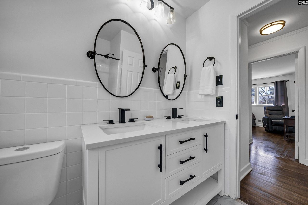 1731 Chadsworth Drive Photo 17