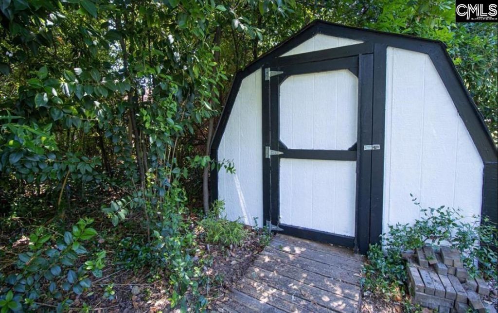 1731 Chadsworth Drive Photo 33