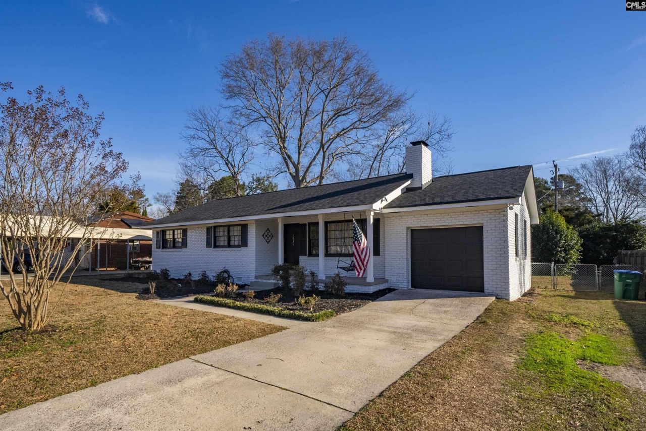 1731 Chadsworth Drive Photo 4