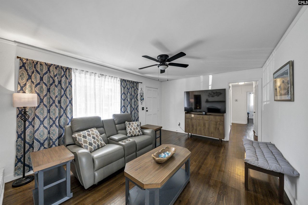 1731 Chadsworth Drive Photo 7