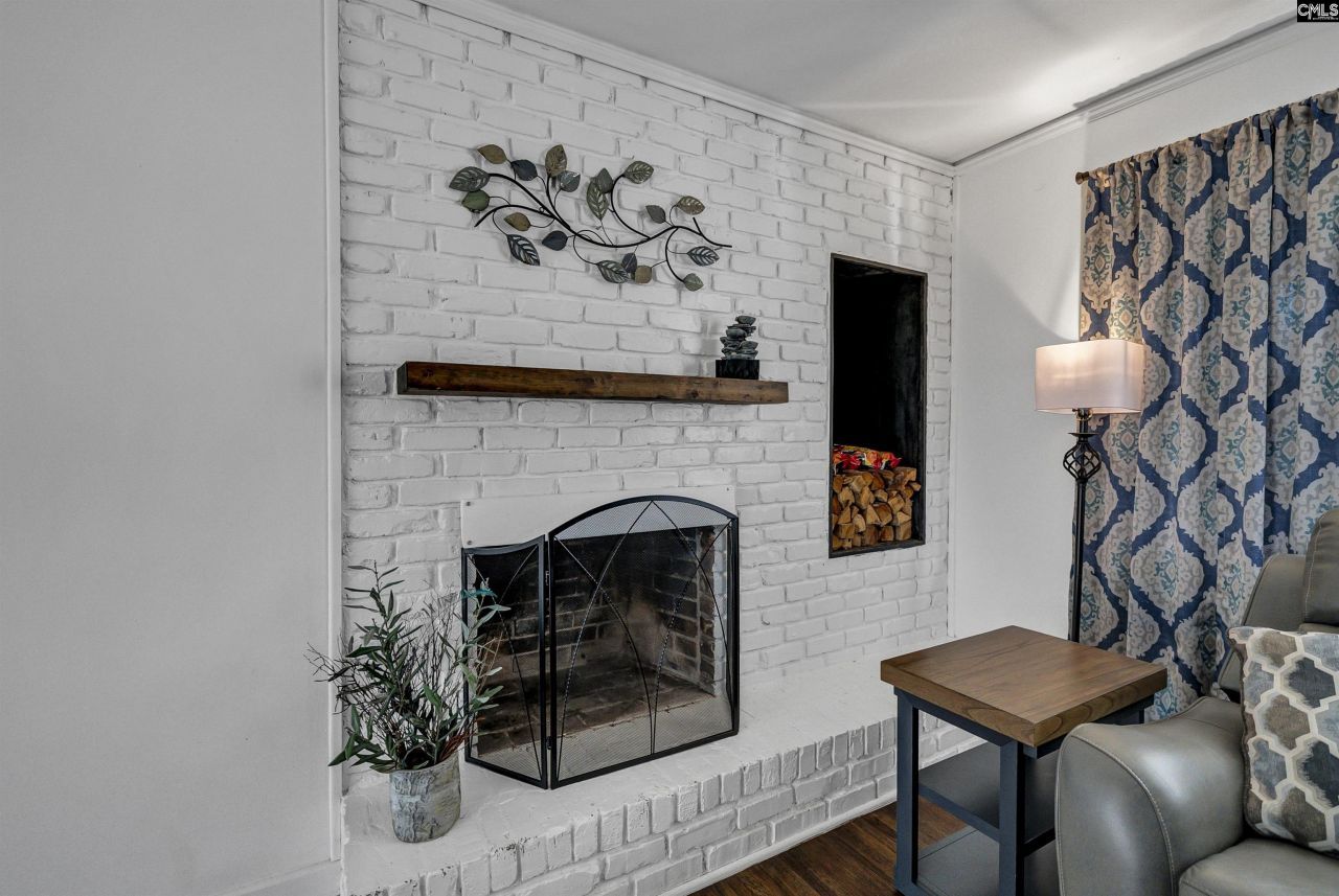 1731 Chadsworth Drive Photo 8