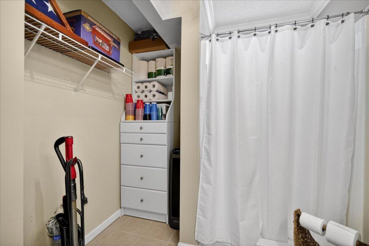 5407 W Berkers Court Photo 24