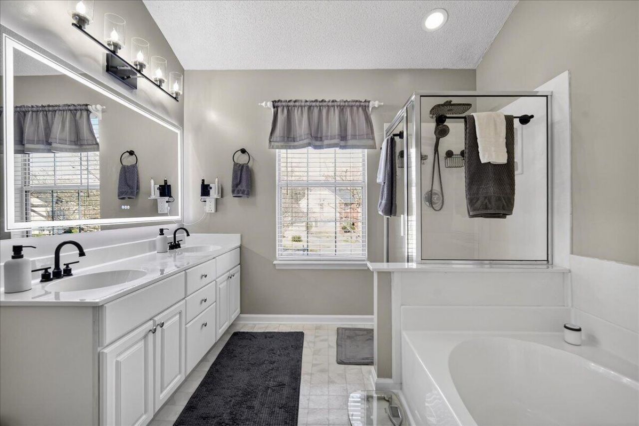 5407 W Berkers Court Photo 32