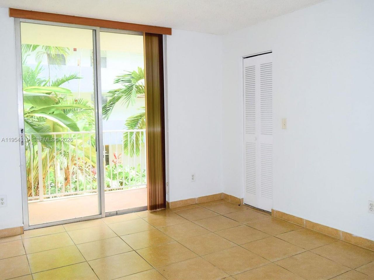 1801 S Treasure Dr, Unit 211, North Bay Village, FL 33141 Photo