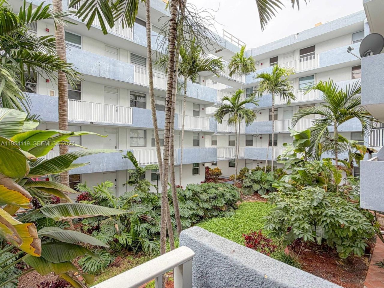 1801 S Treasure Dr, Unit 211, North Bay Village, FL 33141 Photo