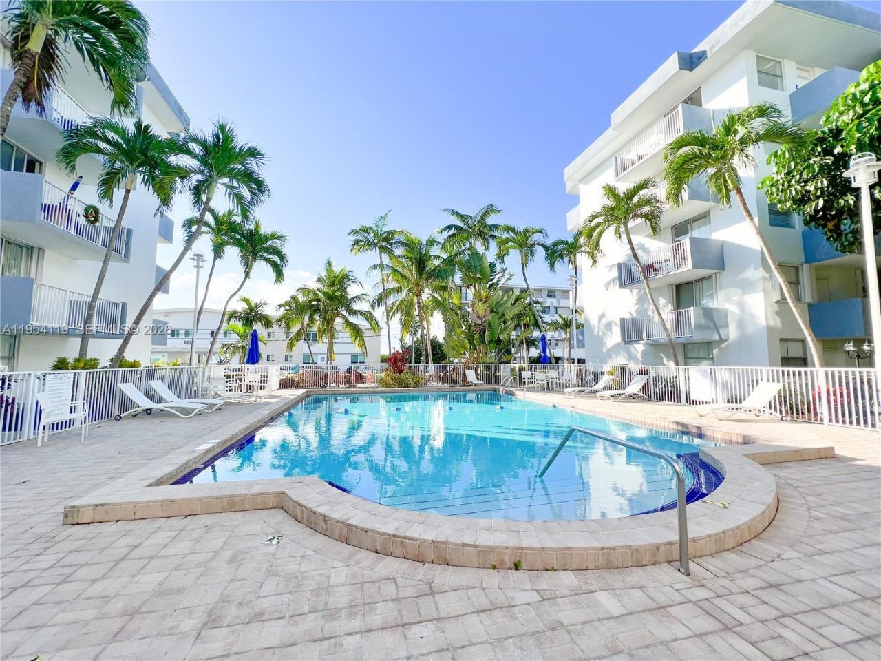 1801 S Treasure Dr, Unit 211, North Bay Village, FL 33141 Photo